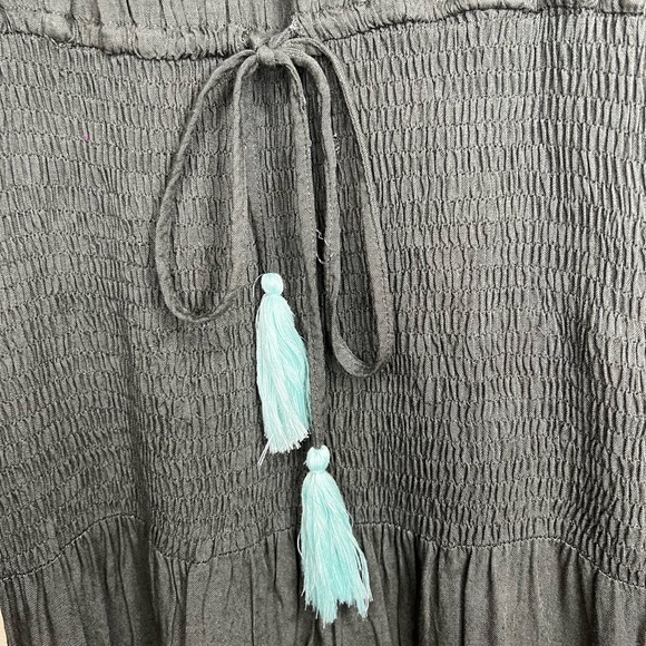 Bahamian style dress by Miss June Paris. - Picture 11 of 14